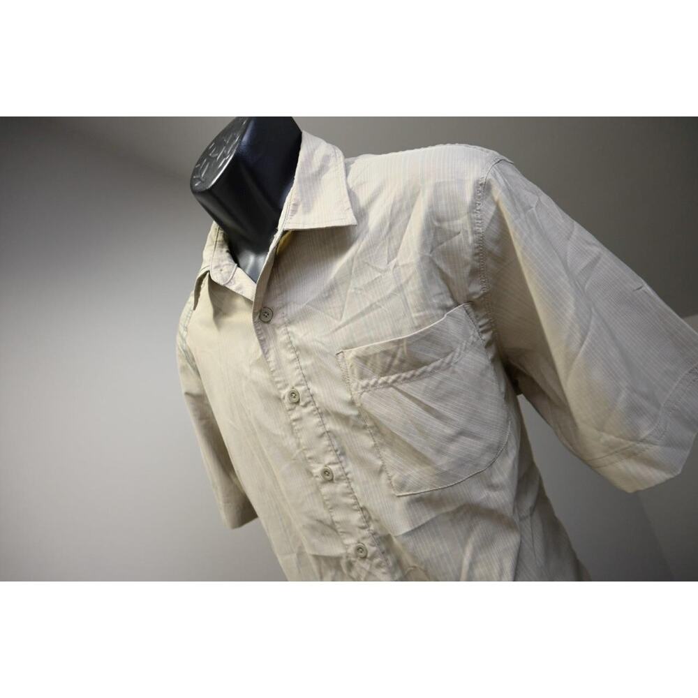 Under Armour ASG Button Up Fishing Shirt Plaid Short Sleeve Hiking Mens Medium